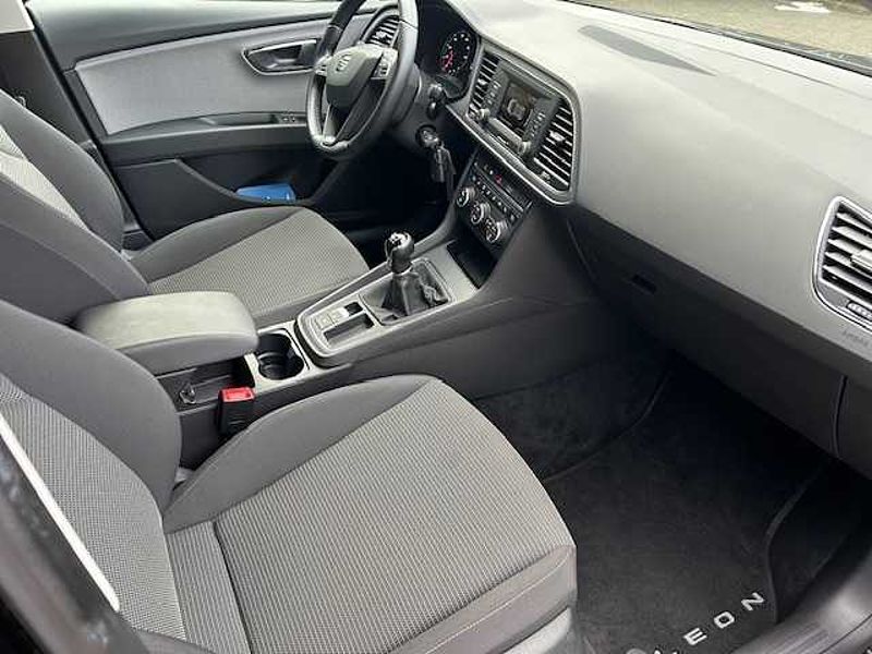 SEAT Leon Style Mehrzonenklima, Sitzheizung, Tempomat, PDC v+h