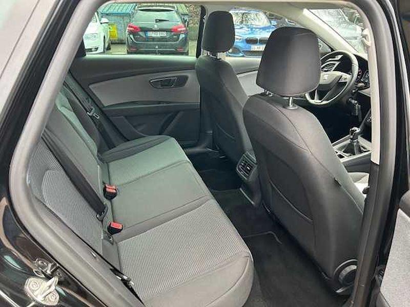 SEAT Leon Style Mehrzonenklima, Sitzheizung, Tempomat, PDC v+h