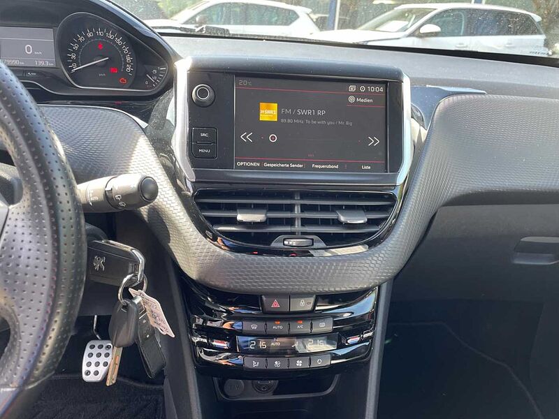 Peugeot 208 Allure 1.2 GT Line PureTech 110 Navigation Sitzheizung