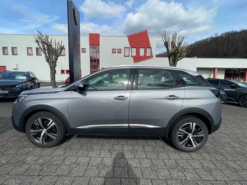 Peugeot 3008 Allure 1.2 PT 130 elektr. Heck. RFK SHZ