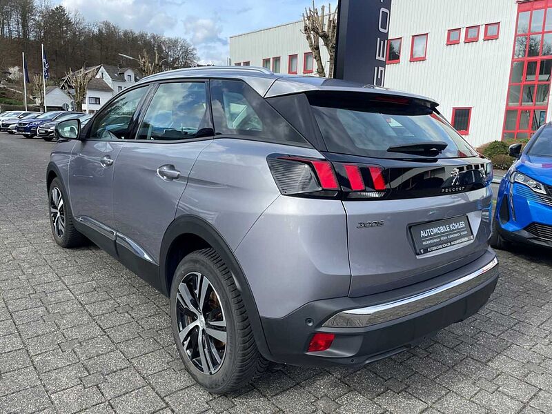 Peugeot 3008 Allure 1.2 PT 130 elektr. Heck. RFK SHZ