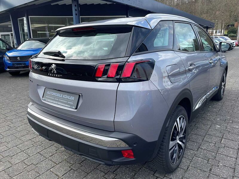 Peugeot 3008 Allure 1.2 PT 130 elektr. Heck. RFK SHZ