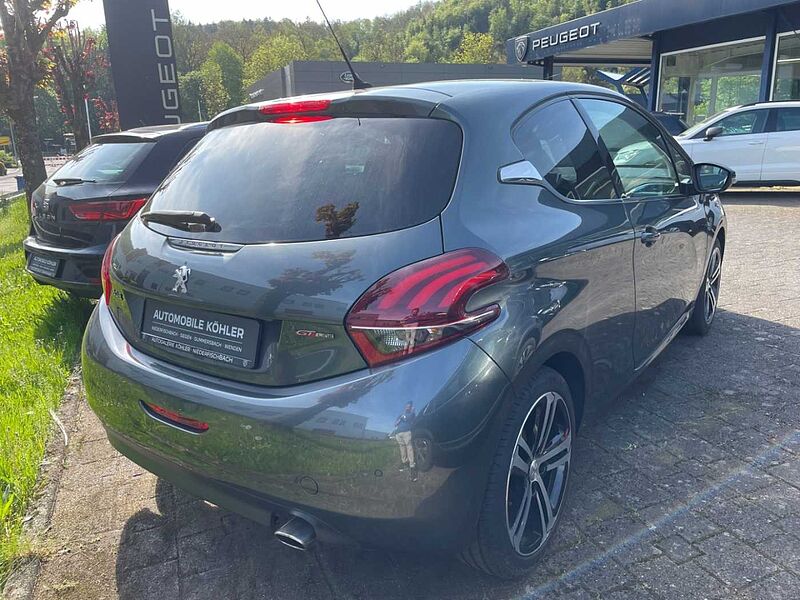 Peugeot 208 Allure 1.2 GT Line PureTech 110 Navigation Sitzheizung