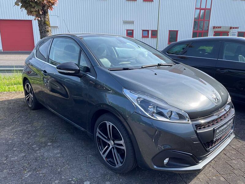 Peugeot 208 Allure 1.2 GT Line PureTech 110 Navigation Sitzheizung