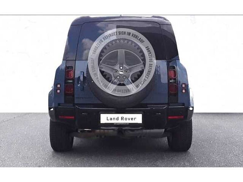 Land Rover Defender 110 D300 X-Dynamic SE