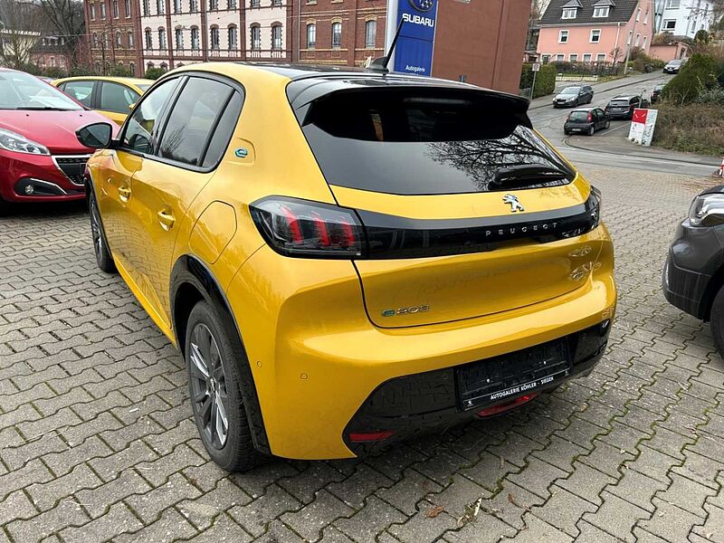 Peugeot 208 e- Elektromotor 136 GT PANODACH RÜCKFAK. 180 Grad PDC