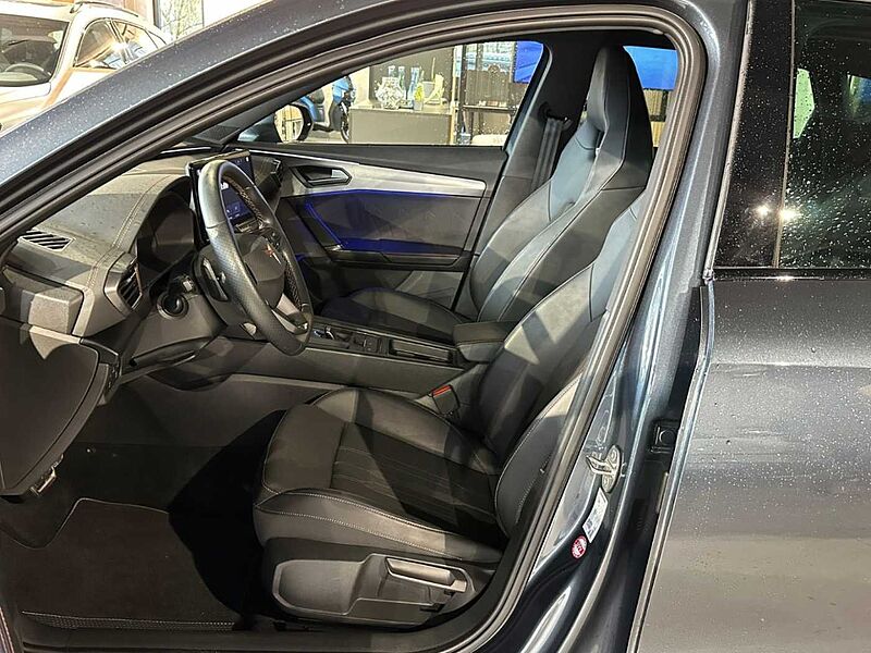 CUPRA Formentor VZ e-HYBRID 1.4 / Fahrassistenzpaket XL / Cupra Supersportlenkrad VZ e-HYBRID 1.4 / Fahrassistenzpaket XL / Cupra Supersportlenkrad