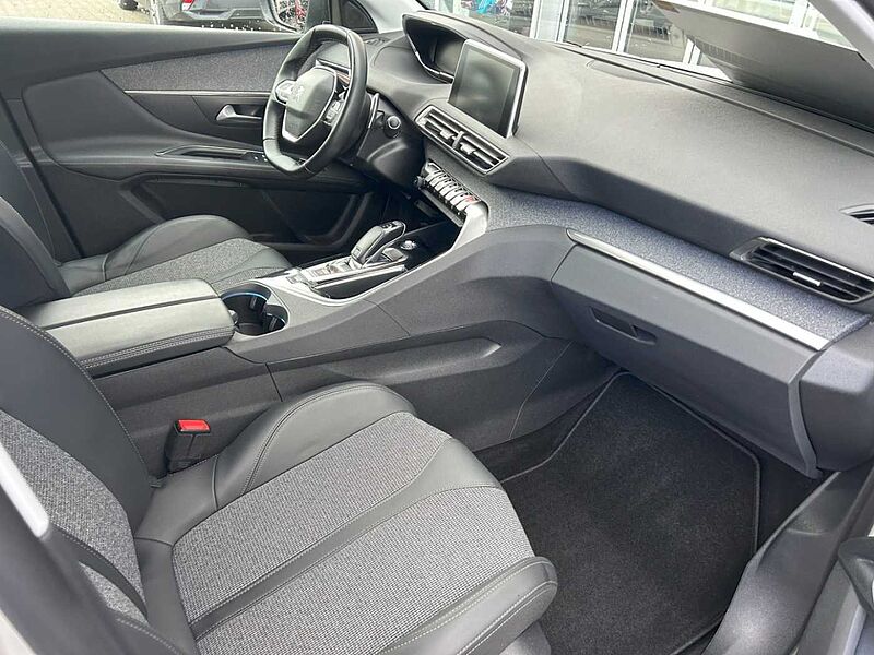 Peugeot 3008 Allure Navi digitales Cockpit LED El. Heckklappe Apple CarPlay Android Auto Allure Navi digitales Cockpit LED El. Heckklappe Apple CarPlay Android Auto 2-Zo
