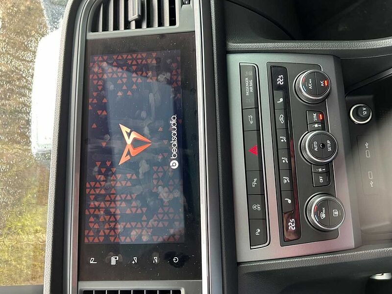 CUPRA Ateca 4Drive AD AHK-klappbar Navi digitales Cockpit Soundsystem 360 Kamera LED