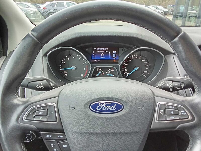 Ford Focus Titanium 1.5 EcoBoost NAVI AHK KAMERA SHZ LHZ