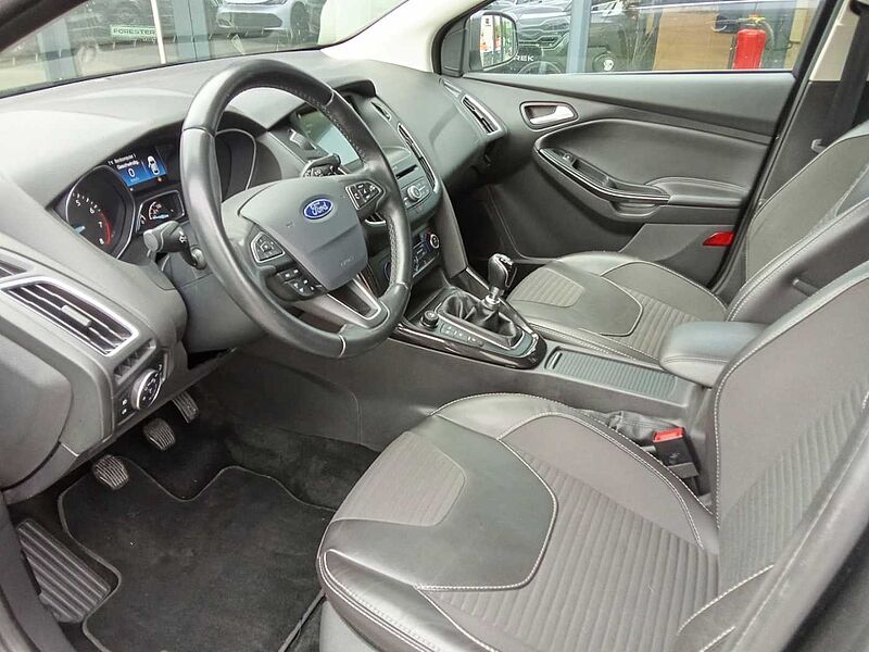 Ford Focus Titanium 1.5 EcoBoost NAVI AHK KAMERA SHZ LHZ