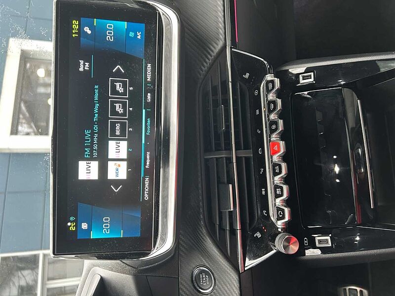 Peugeot 2008 e- Pack 136 GT PACK NAVI RÜCKFAHRKAM e- Pack 136 GT PACK NAVI RÜCKFAHRKAM