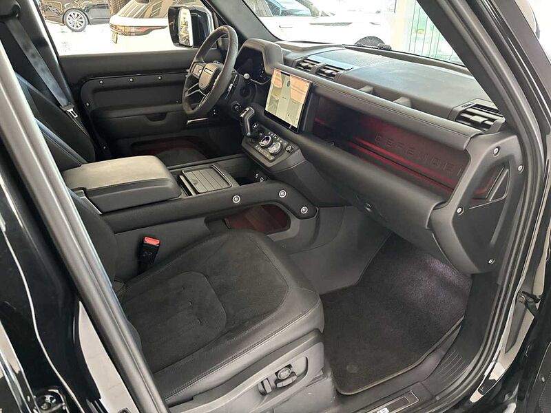 Land Rover Defender 110 P525 V8 HEAD-UP 22''LM PANO MATRIX