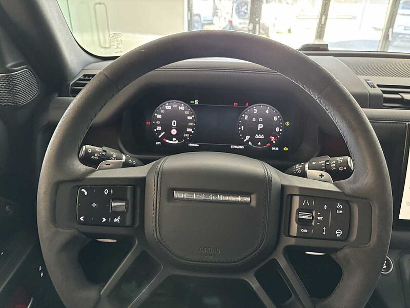 Land Rover Defender 110 P525 V8 HEAD-UP 22''LM PANO MATRIX