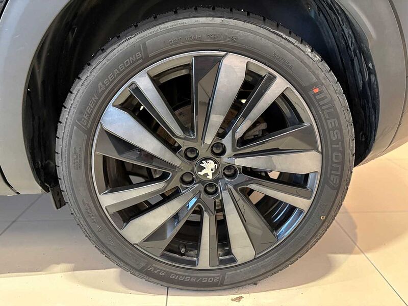 Peugeot 3008 GT 1.2 PureTech 130 EAT 8 NAVI LED ACC PDC