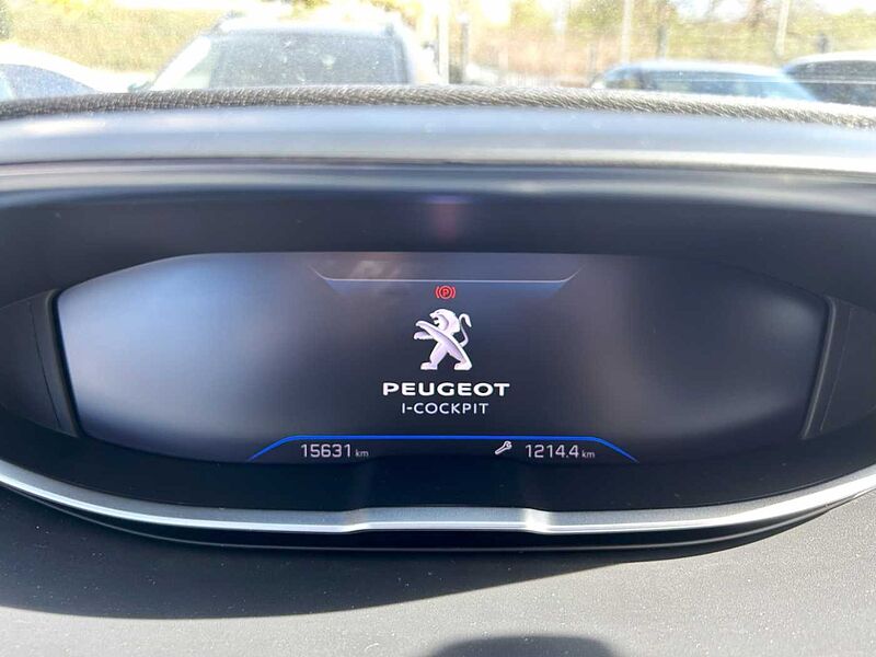 Peugeot 5008 1.2 EU6d Allure Pack PureTech 130 7-Sitzer Navi Digitales Cockpit LED Apple