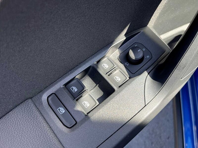SEAT Arona FR 1.0 TSI PDC, Kamera, Navi, Full Link