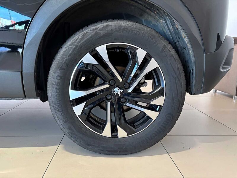 Peugeot 2008 Allure 1.5 HDi130 EAT8 NAVI SITZHEIZUNG LED