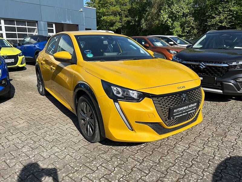 Peugeot 208 e- Active Pack LED Apple CarPlay Android Auto DAB SHZ Spurhalteass.