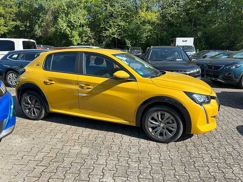 Peugeot 208 e- Active Pack LED Apple CarPlay Android Auto DAB SHZ Spurhalteass.