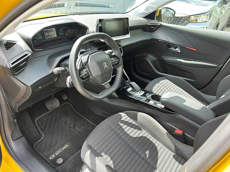 Peugeot 208 e- Active Pack LED Apple CarPlay Android Auto