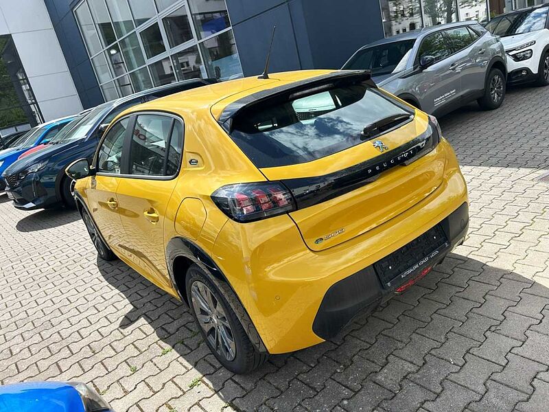 Peugeot 208 e- Active Pack LED Apple CarPlay Android Auto