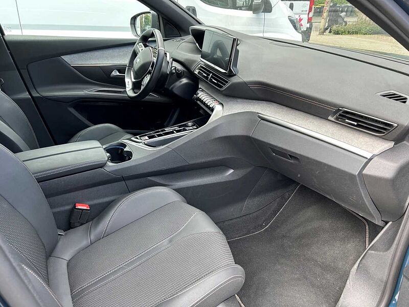 Peugeot 5008 1.2 GT AHK-abnehmbar Navi Leder Digitales Cockpit LED