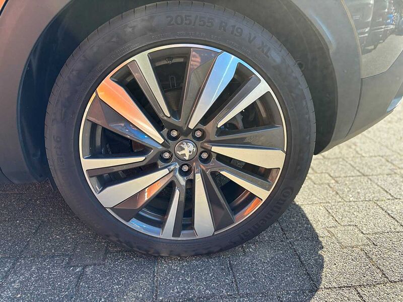 Peugeot 3008 Hybrid4 GT Navi Klimaa Panorama 360° Kamera