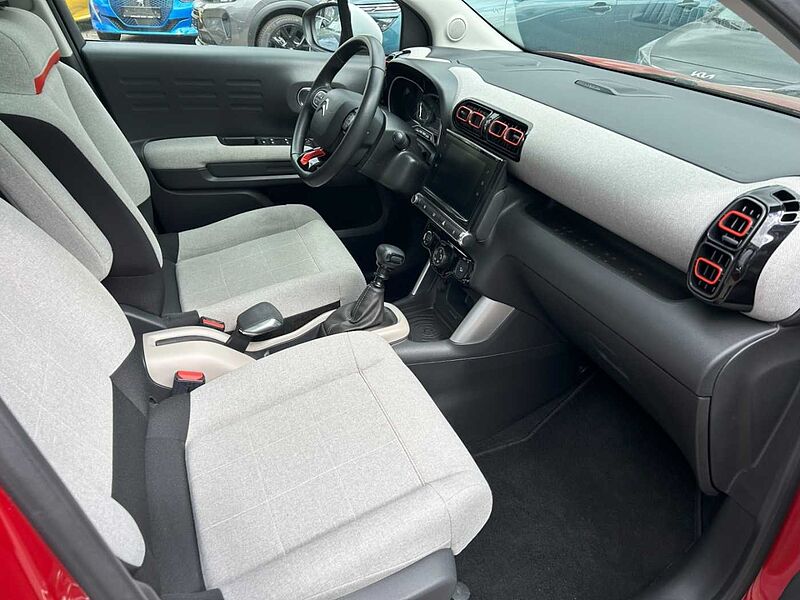 Citroen C3 Aircross Shine 1.2 El. Panodach Navi Apple CarPlay Android Auto Klimaautom