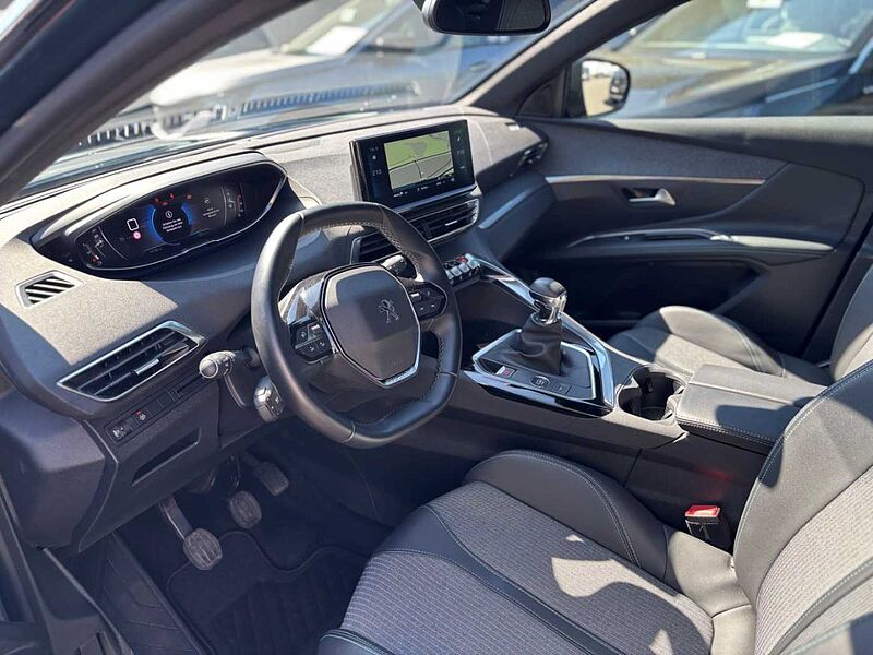 Peugeot 3008 Allure PureTech 130 LED DAB SITZHEIZUNG